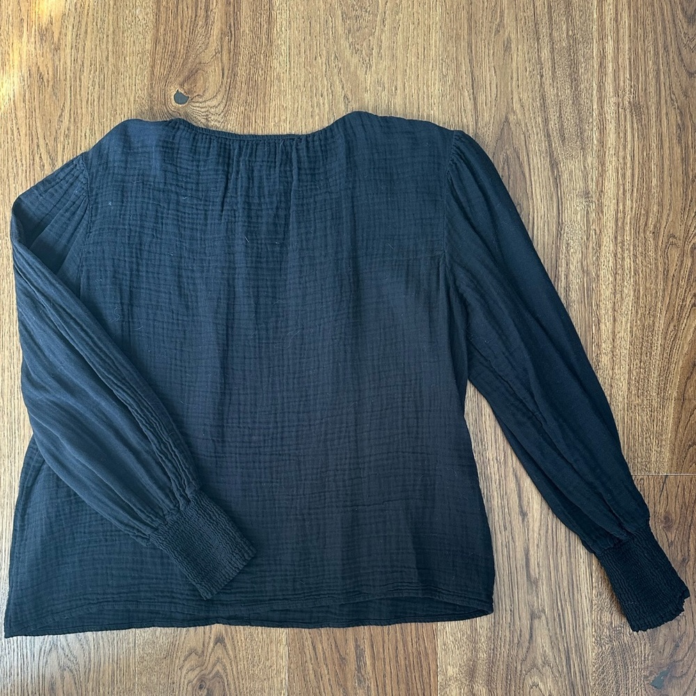 Velvet by Graham & Spencer Black Cotton Gauze Blouse, Medium - Picture 3 of 6
